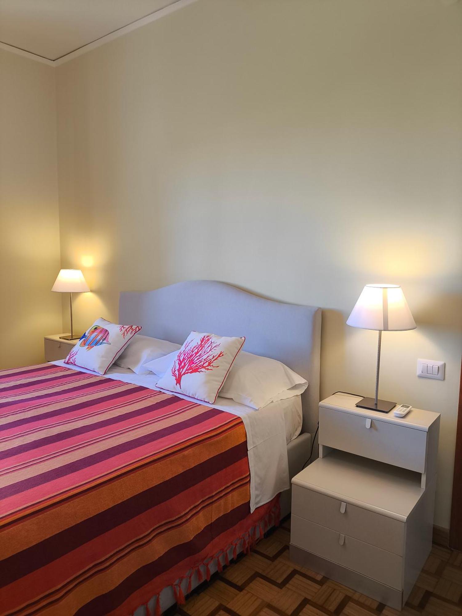 Casa Mar - Elegant Apartment With Pool And Panoramic Terrace In The Heart Of 소렌토 외부 사진